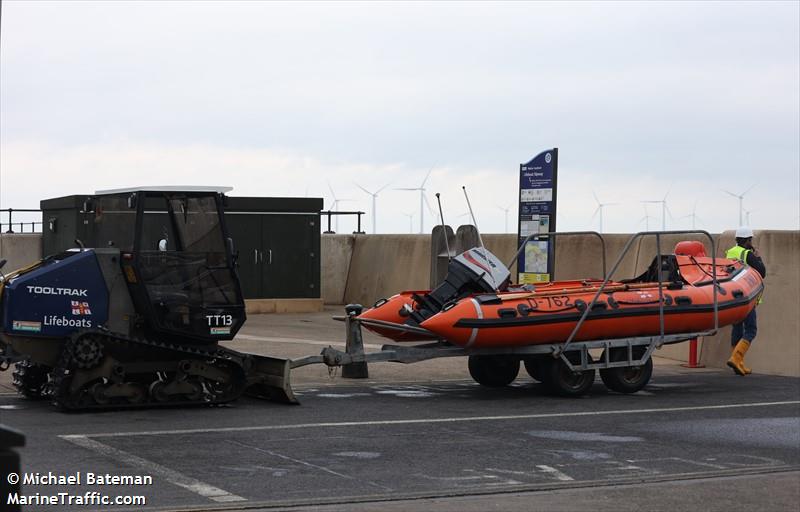 rnli lifeboat d-762 (SAR) - IMO , MMSI 235101446 under the flag of United Kingdom (UK)