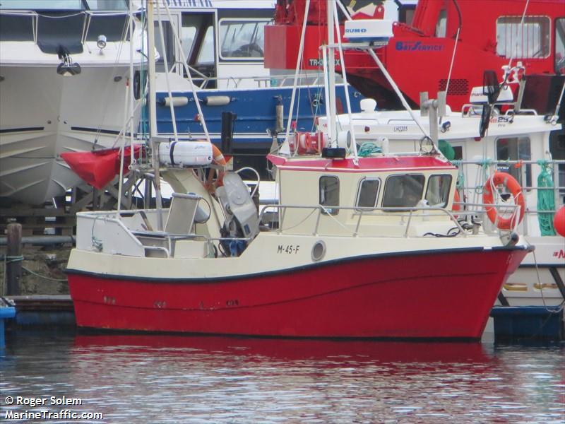 pero (Fishing vessel) - IMO , MMSI 257213440, Call Sign LF4126 under the flag of Norway