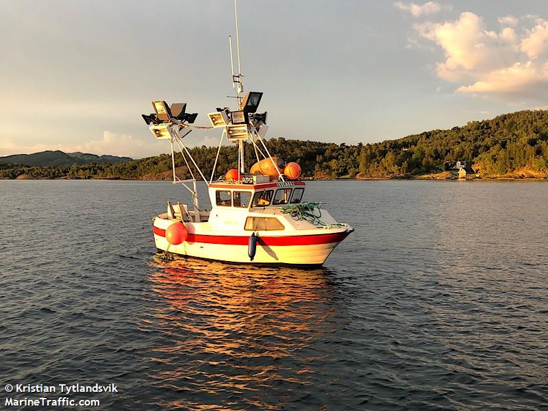 svinten (Fishing vessel) - IMO , MMSI 257116910, Call Sign LF7042 under the flag of Norway