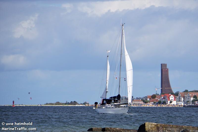 aurora (Sailing vessel) - IMO , MMSI 265802270, Call Sign SF5133 under the flag of Sweden