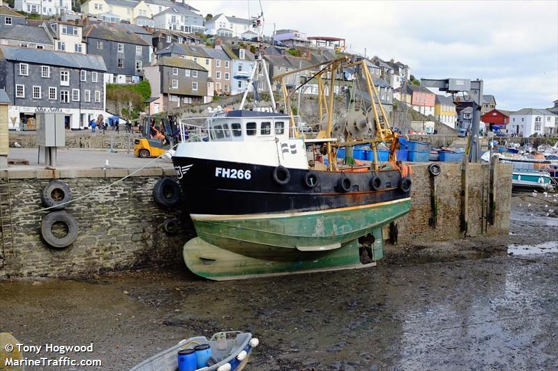 ann louise (Fishing vessel) - IMO , MMSI 235066476, Call Sign 2B1V7 under the flag of United Kingdom (UK)