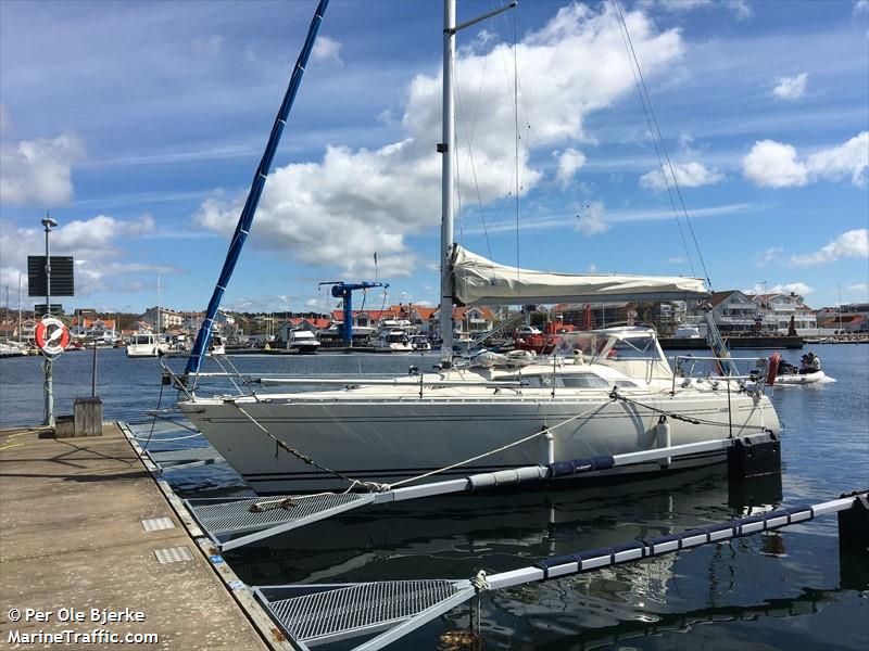 leah (Sailing vessel) - IMO , MMSI 265776830 under the flag of Sweden