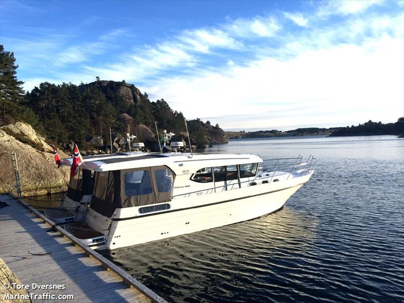 frk amundsen (Pleasure craft) - IMO , MMSI 257040120, Call Sign LA8225 under the flag of Norway