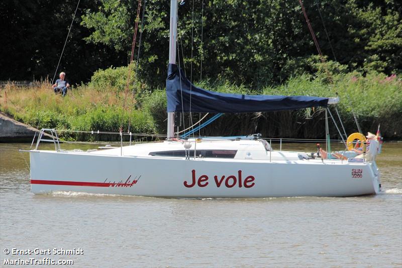 je vole (Sailing vessel) - IMO , MMSI 211723860, Call Sign DG9080 under the flag of Germany