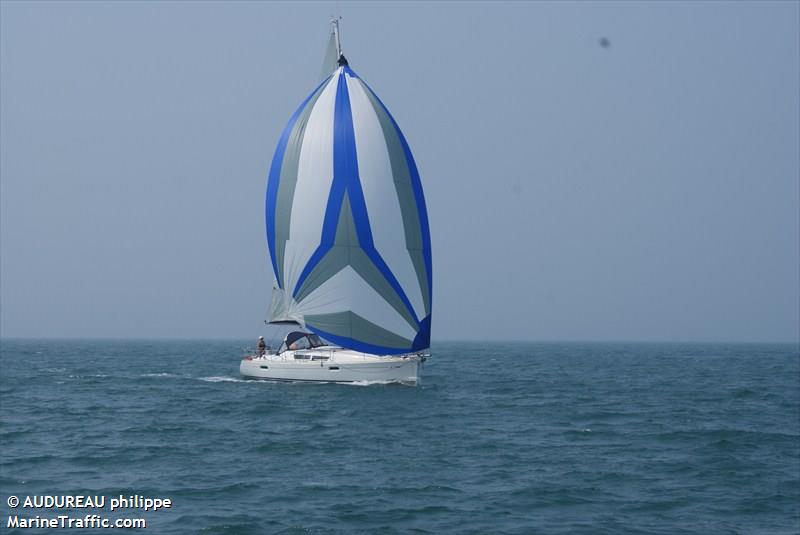 la rousine 3 (Pleasure craft) - IMO , MMSI 227069030 under the flag of France