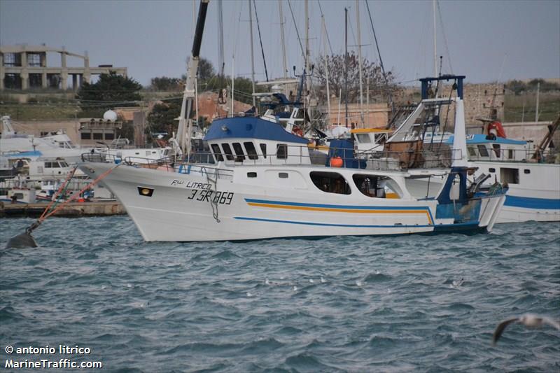 fratelli litrico (Fishing vessel) - IMO , MMSI 247301090, Call Sign IWTL under the flag of Italy