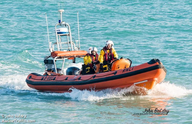 rnli lifeboat b-880 (SAR) - IMO , MMSI 235108068 under the flag of United Kingdom (UK)