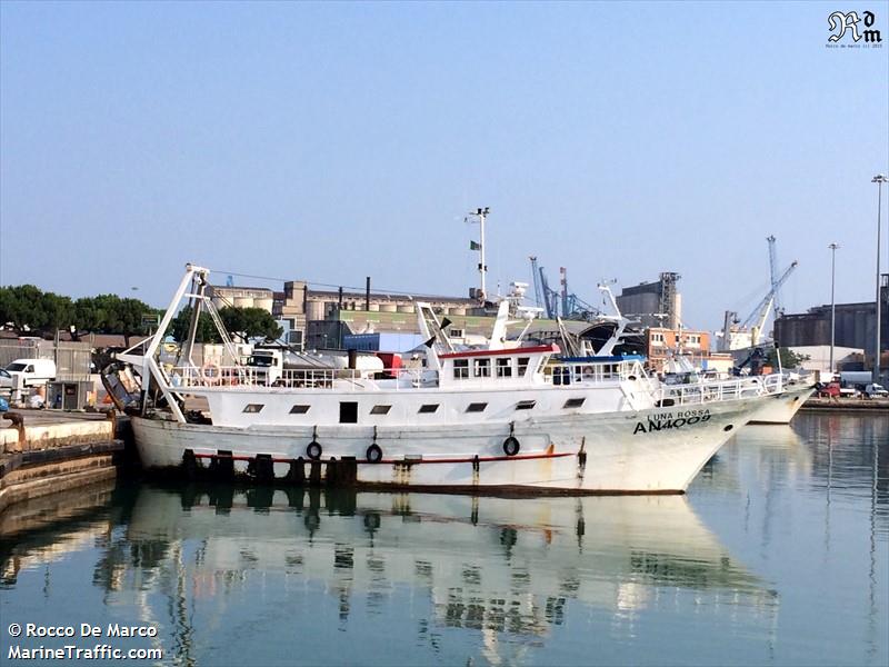 luna rossa (Fishing vessel) - IMO , MMSI 247081710, Call Sign IOGZ under the flag of Italy