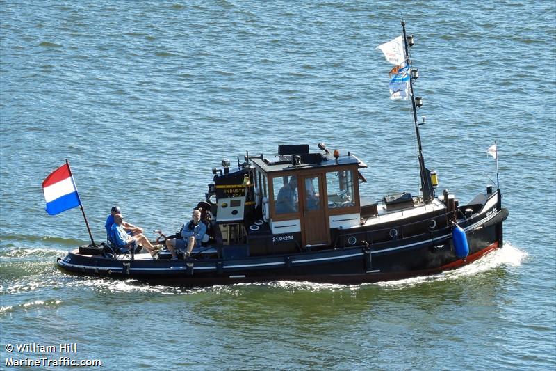 kleine beer (Tug) - IMO , MMSI 244660773, Call Sign PE8078 under the flag of Netherlands