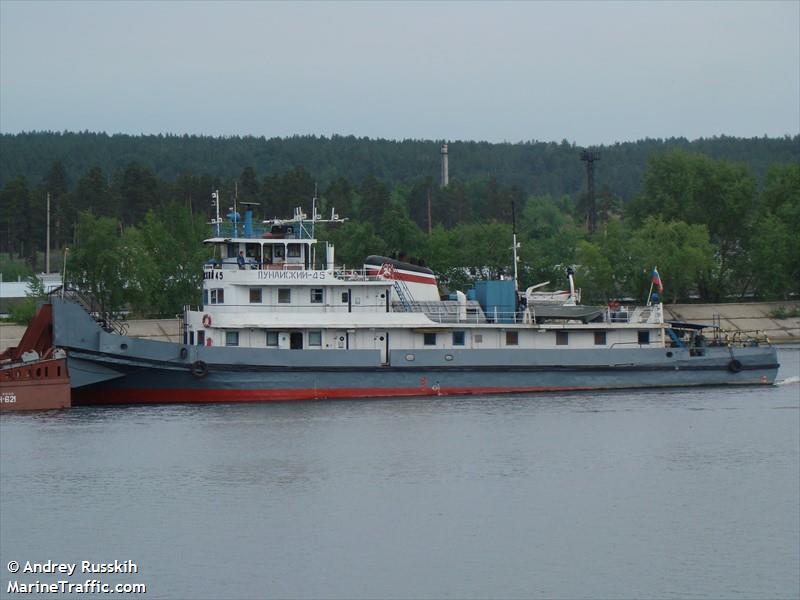 dunaiskii45 (Towing vessel) - IMO , MMSI 273327980 under the flag of Russia