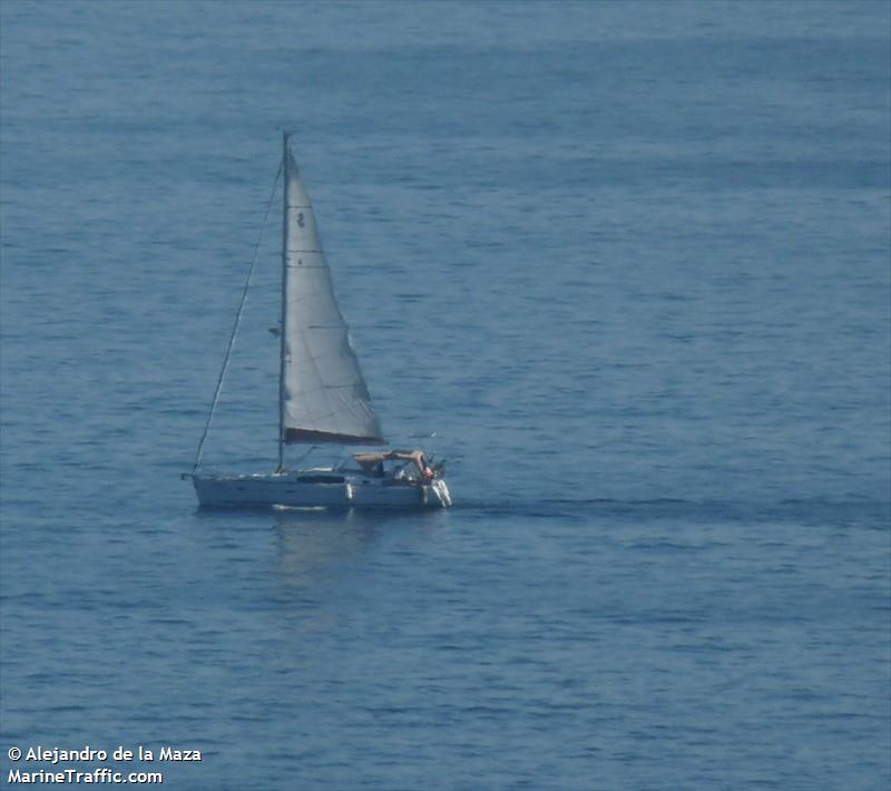 jl (Sailing vessel) - IMO , MMSI 725001535, Call Sign CA5541 under the flag of Chile