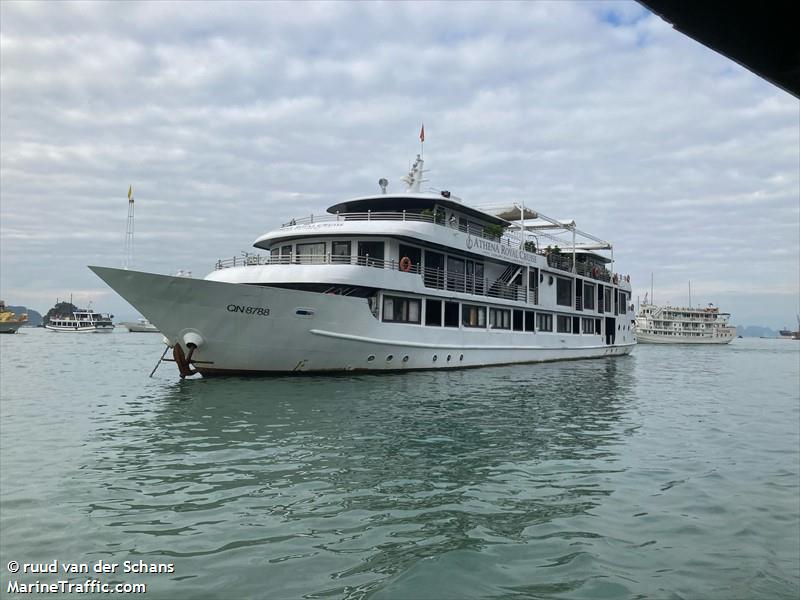 hong phong 18 (Passenger ship) - IMO , MMSI 574110847 under the flag of Vietnam