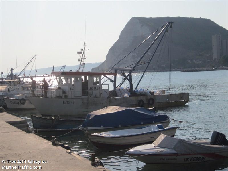 akula (Fishing vessel) - IMO , MMSI 207824340, Call Sign LZH2434 under the flag of Bulgaria