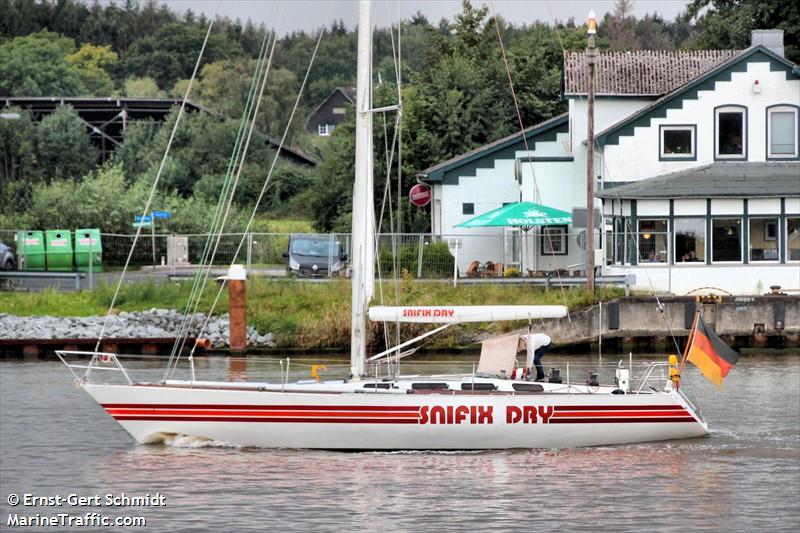 snifix dry (Pleasure craft) - IMO , MMSI 211120190, Call Sign DB3562 under the flag of Germany