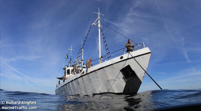 langesund (Diving ops) - IMO , MMSI 265791460, Call Sign SCPA under the flag of Sweden