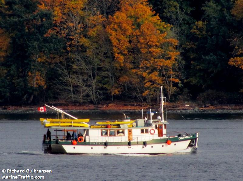 columbia iii (Passenger ship) - IMO , MMSI 316003614 under the flag of Canada