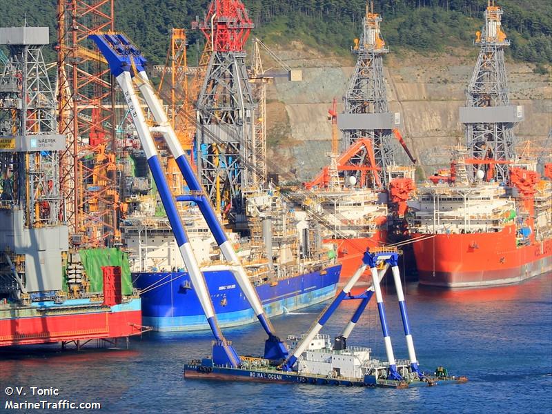 bo hae 1 ho (Dredging or UW ops) - IMO , MMSI 440300670, Call Sign 140070 under the flag of Korea