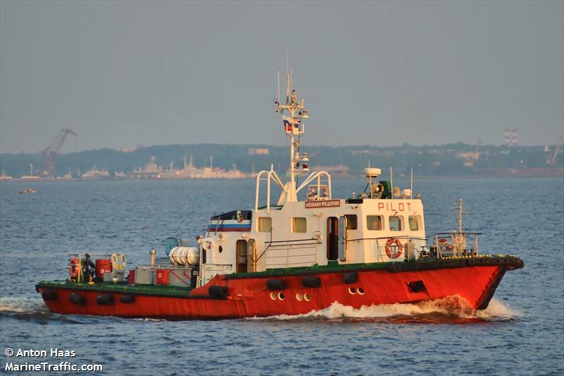 lotsman fedorov (Pilot) - IMO , MMSI 273455130 under the flag of Russia