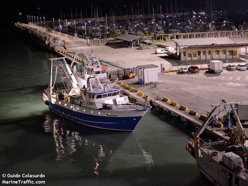 giuliana (Fishing vessel) - IMO , MMSI 247071040, Call Sign IZRW under the flag of Italy