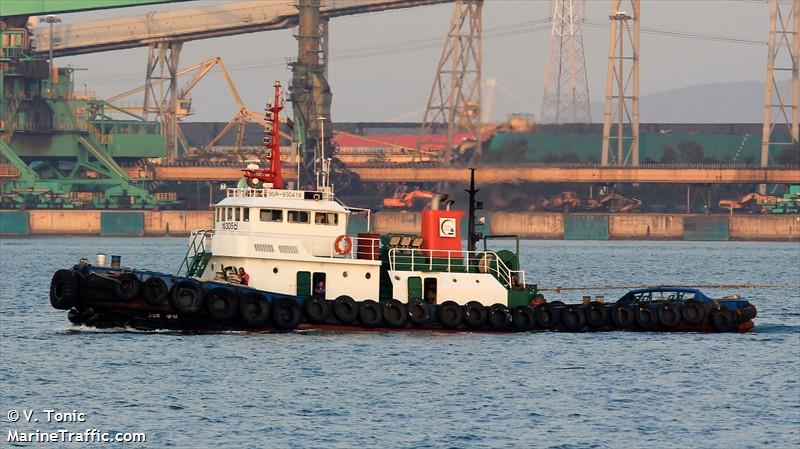 305 sung sin (Tug) - IMO , MMSI 440155090, Call Sign DSAF8 under the flag of Korea