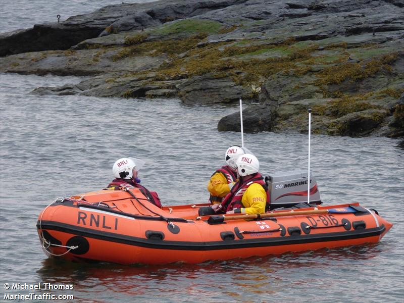 rnli lifeboat d-816 (SAR) - IMO , MMSI 232006895 under the flag of United Kingdom (UK)