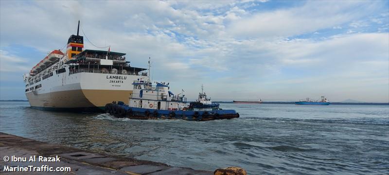 selat makassar (Tug) - IMO , MMSI 525700282, Call Sign YD7016 under the flag of Indonesia