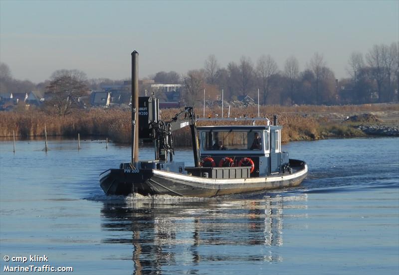 pw 200 (Dredging or UW ops) - IMO , MMSI 244750588, Call Sign PE6015 under the flag of Netherlands