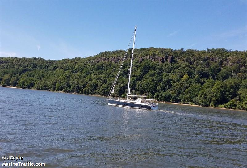 velero (Sailing vessel) - IMO , MMSI 338191585 under the flag of USA