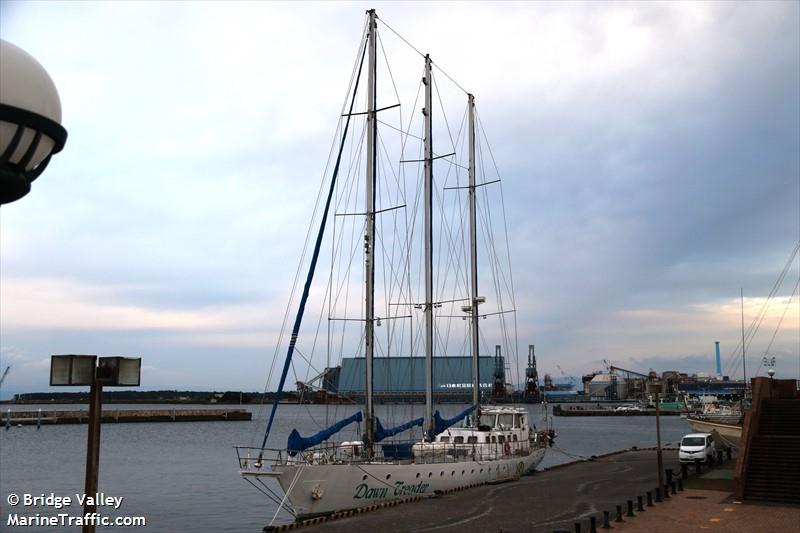 dawn treader (Sailing vessel) - IMO , MMSI 431368000, Call Sign JH3272 under the flag of Japan