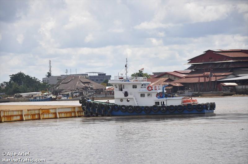 tb.bintang mutiara v (Towing vessel) - IMO , MMSI 525020137, Call Sign YD 3299 under the flag of Indonesia