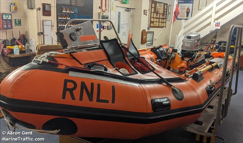 rnli lifeboat d-850 (SAR) - IMO , MMSI 232026421 under the flag of United Kingdom (UK)