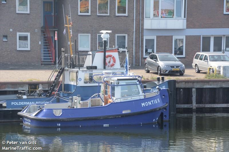 montis 5 (Towing vessel) - IMO , MMSI 244700912, Call Sign PI8111 under the flag of Netherlands