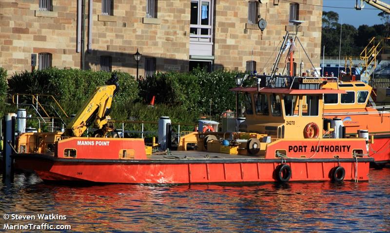 manns point barge (Port tender) - IMO , MMSI 503633300, Call Sign AGM535C under the flag of Australia