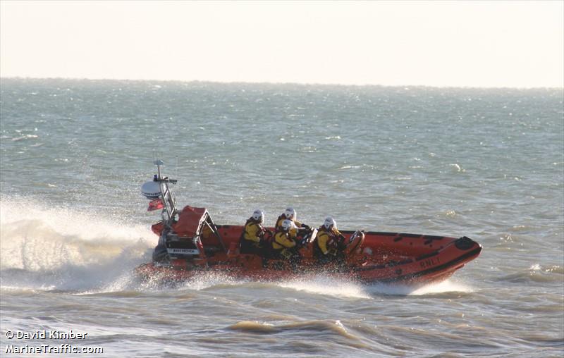 rnli lifeboat b-922 (SAR) - IMO , MMSI 232023287 under the flag of United Kingdom (UK)