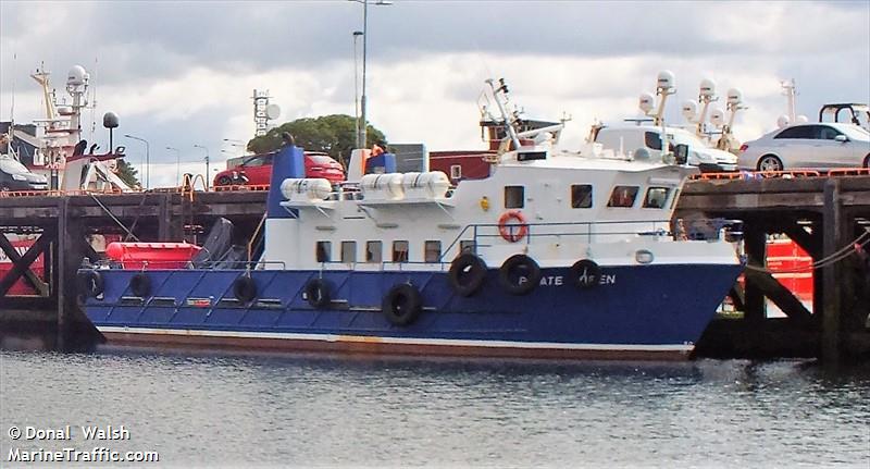 pirate queen (Passenger ship) - IMO , MMSI 250073000, Call Sign EI4590 under the flag of Ireland