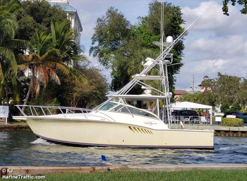 r and r (Pleasure craft) - IMO , MMSI 338243785 under the flag of USA