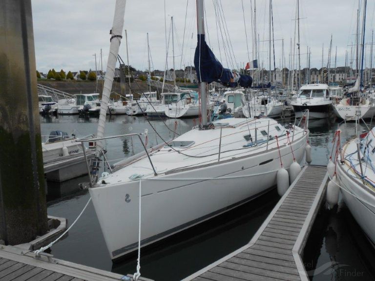 fleur decume (Sailing vessel) - IMO , MMSI 227329110, Call Sign FAC6150 under the flag of France