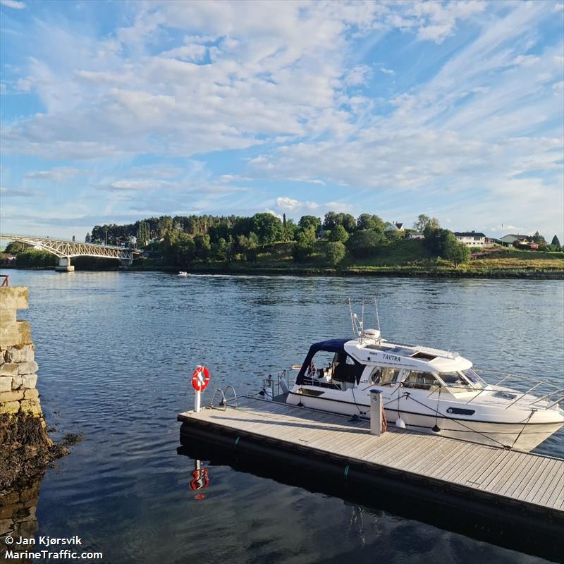 tautra (Port tender) - IMO , MMSI 257828860, Call Sign LD8813 under the flag of Norway