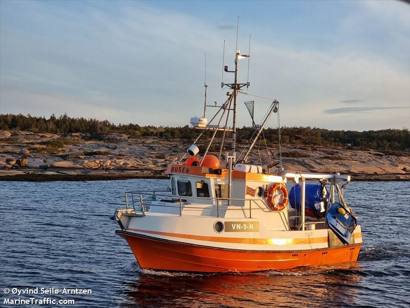 busen (Fishing vessel) - IMO , MMSI 257065620, Call Sign LF2768 under the flag of Norway