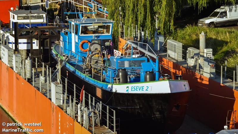 eseve 2 (Other type) - IMO , MMSI 226005290 under the flag of France