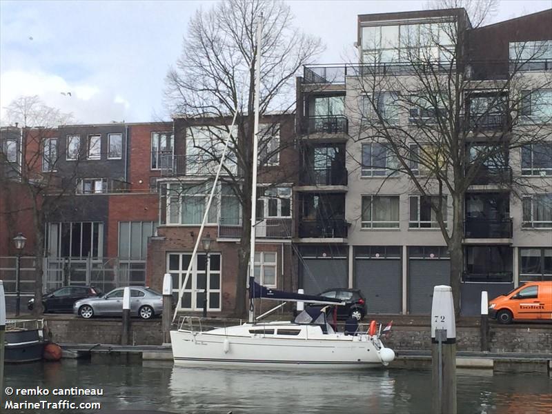 beau bisou (Pleasure craft) - IMO , MMSI 244670992, Call Sign PA6708 under the flag of Netherlands