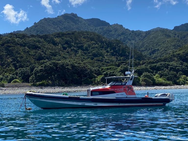 POLICE 9 vessel