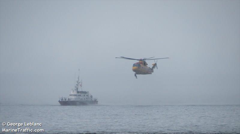 courtenay bay (SAR) - IMO , MMSI 316001621, Call Sign CG 2240 under the flag of Canada