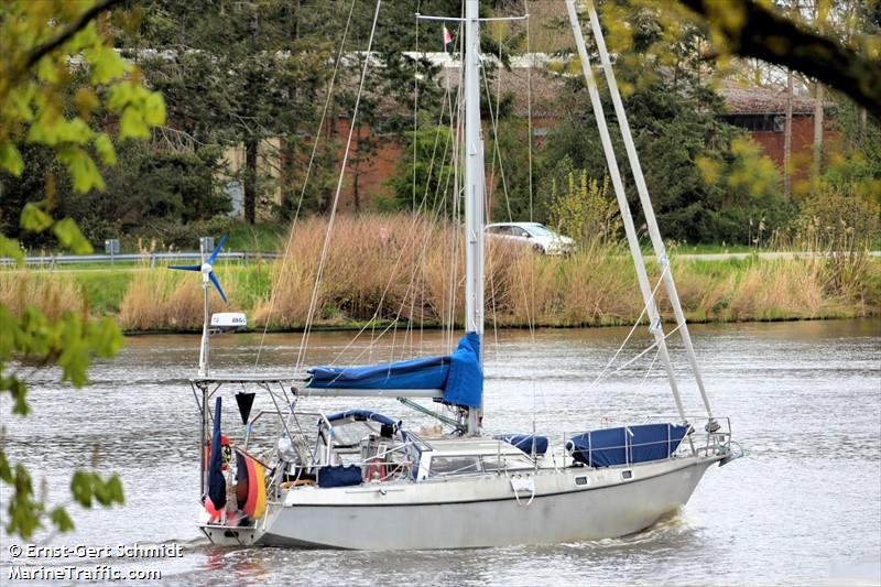 pinu (Sailing vessel) - IMO , MMSI 211247270, Call Sign DF3440 under the flag of Germany