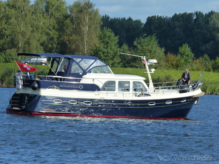 la motte (Pleasure craft) - IMO , MMSI 269101160, Call Sign HE7299 under the flag of Switzerland