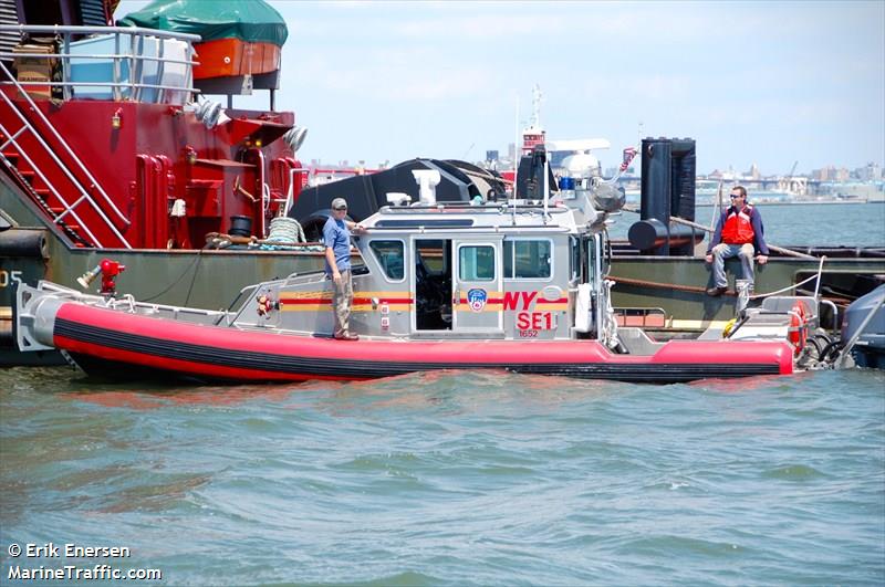 fdny se1 (SAR) - IMO , MMSI 367531690 under the flag of United States (USA)