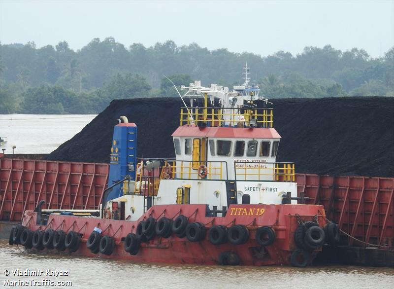 tb titan 19 (Tug) - IMO , MMSI 525006321, Call Sign YDA3692 under the flag of Indonesia