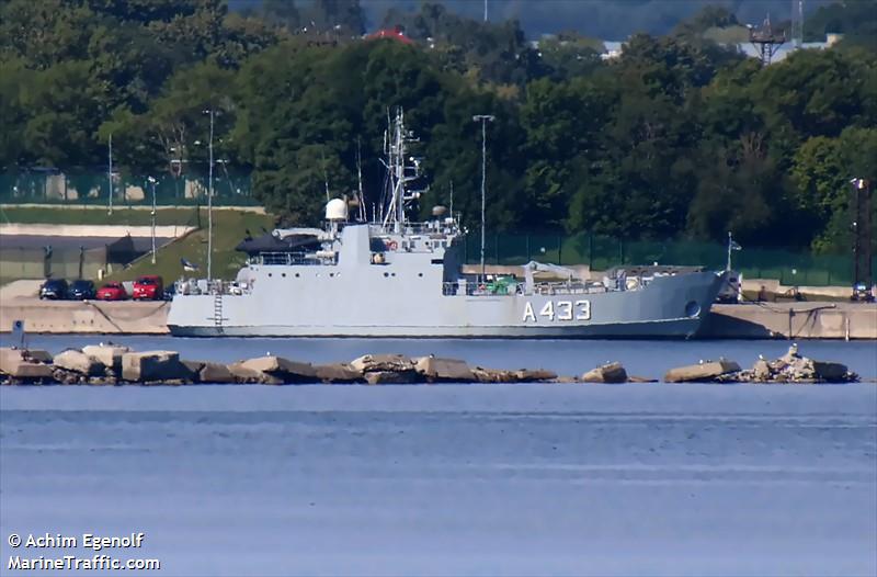 est warship a433 (Military ops) - IMO , MMSI 276425000, Call Sign ESQE under the flag of Estonia