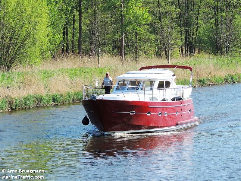 vino 2 (Pleasure craft) - IMO , MMSI 211164850, Call Sign DD4162 under the flag of Germany