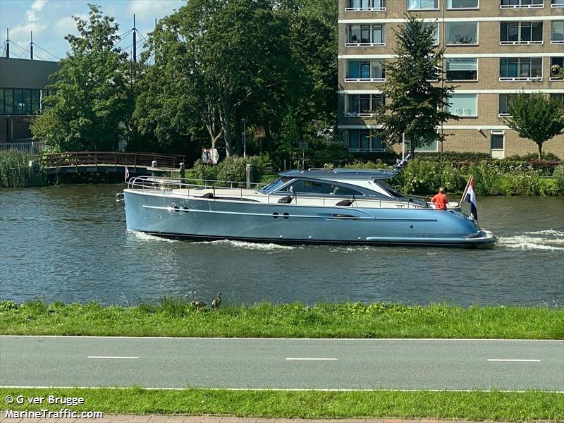 azure (Pleasure craft) - IMO , MMSI 244991927, Call Sign PC4422 under the flag of Netherlands